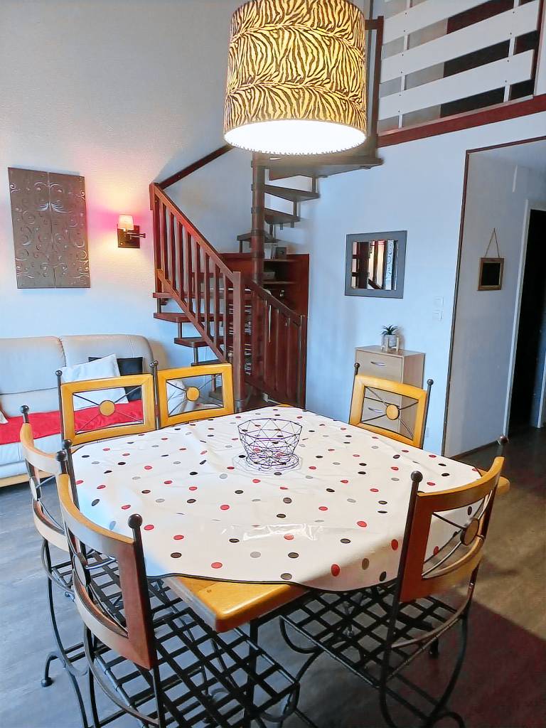 Pleasant chalet with BBQ & yard | City view | Dogs allowed — photo 5