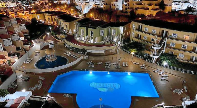 Rental apartment with patio, private pool & yard in Adeje
