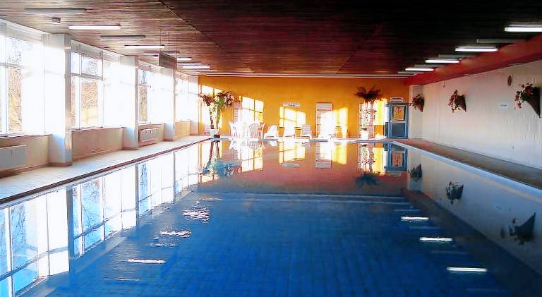 Holiday apartment with sauna, yard & pool — photo 2