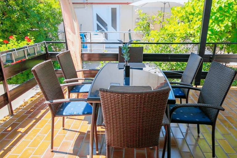Beautiful rental apartment with terrace | Water view | Pets are welcome — photo 4