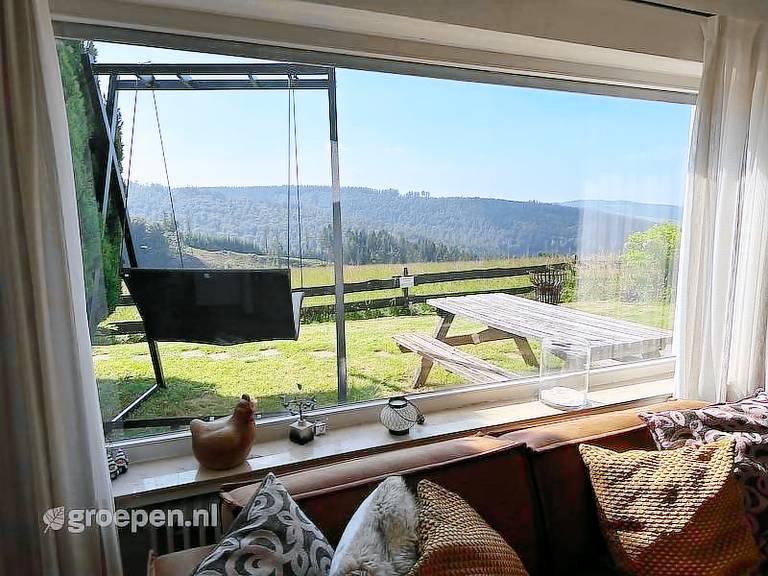 Vacation home with BBQ, terrace & yard — photo 2