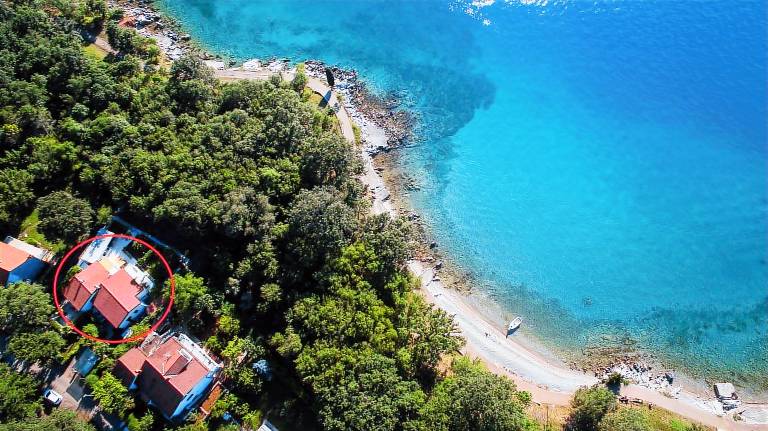 Fully equipped holiday apartment with garden, BBQ & patio | Sea view | Pet-friendly — photo 3