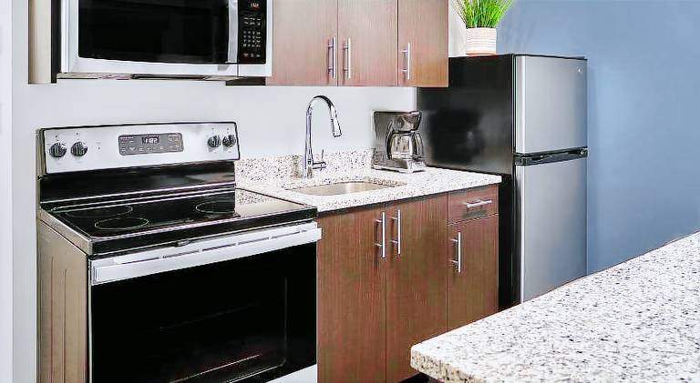 stayAPT Suites Suffolk Chesapeake