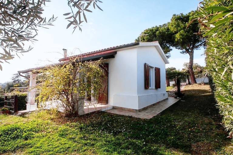 Villa with yard | Panoramic view — photo 3