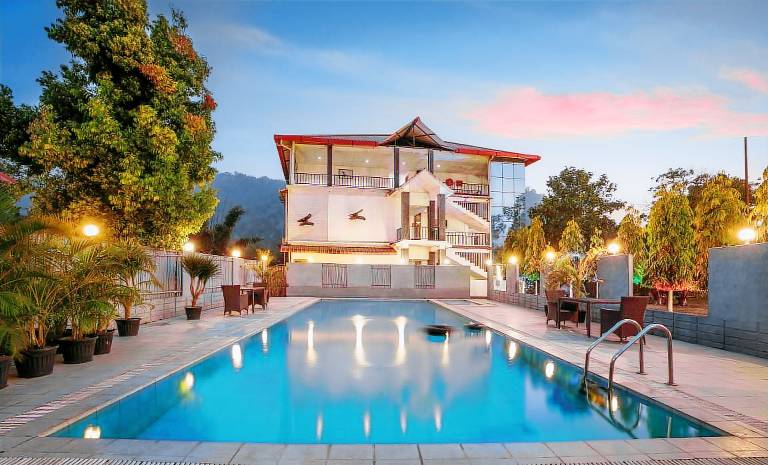 Resort  Deusur Sang