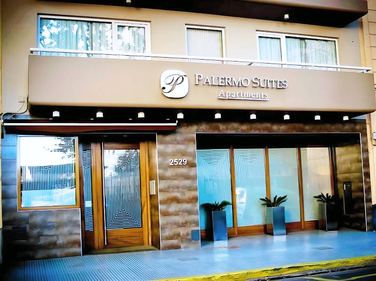 Serviced apartment with garden, patio & hot tub | Perfect for remote work in Buenos Aires