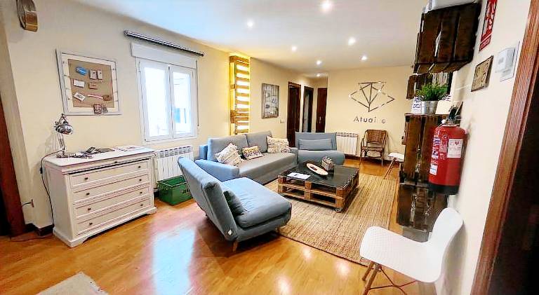 Fully equipped ample house with terrace | Good for workation | Pets are welcome in Burgos