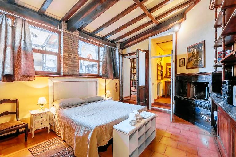 Apartment Noce in the Historic Bishop’s Residences with Shared Pool, Wi-Fi, and AC — photo 2