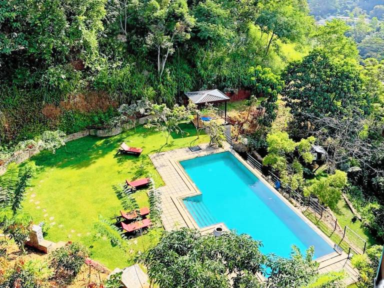 Aqua Dunhinda Villa & Nature Retreat