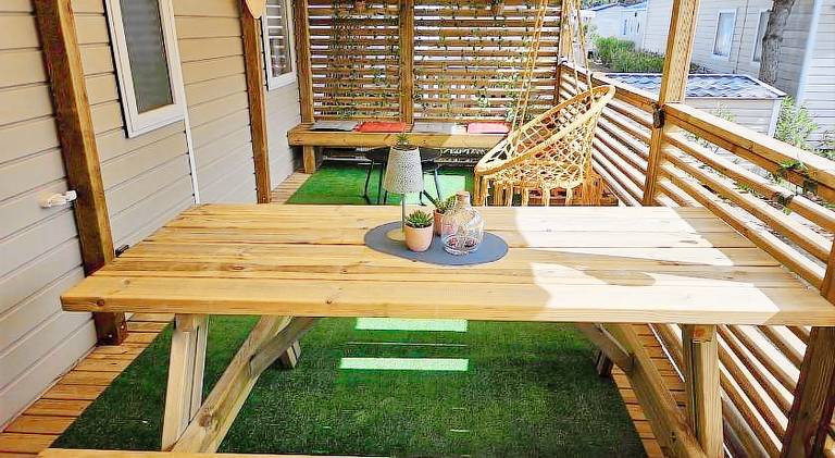 Serviced apartment with garden, pool & patio in Canet-en-Roussillon