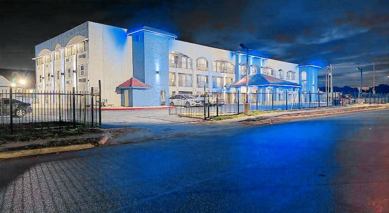 Hallmark Inn & Suites Newly Renovated Rooms San Antonio Northeast
