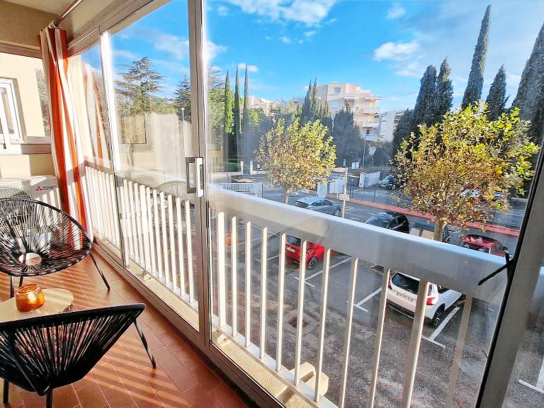 Air-conditioned studio with parking near beach and shops in Sainte-Maxime — photo 5