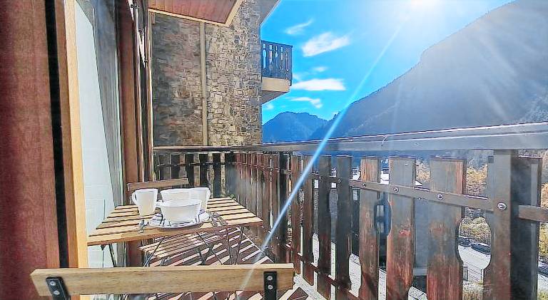 Holiday apartment with patio — photo 5