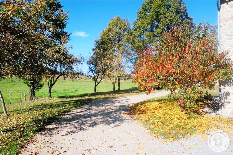 Gite with barbeque, garden & patio | Pet-friendly — photo 4