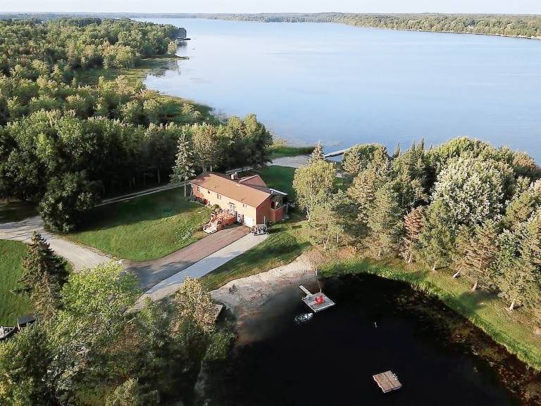 Cottage Kawartha Lakes