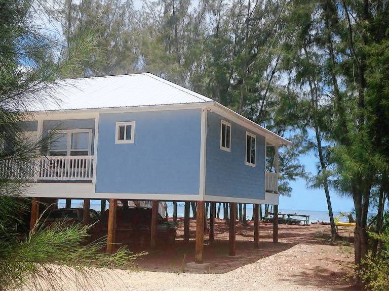 House  Tarpum Bay