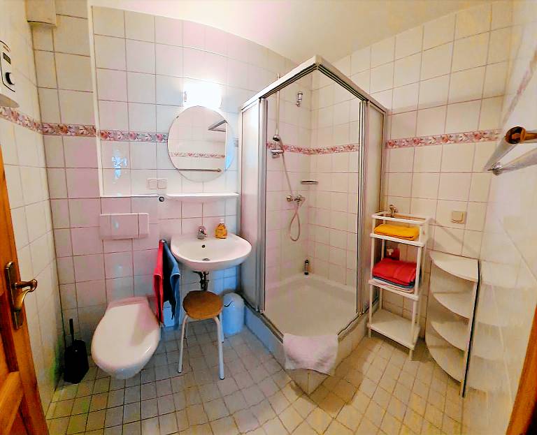 Lovely rental apartment with BBQ, patio & yard | Pets are welcome — photo 4
