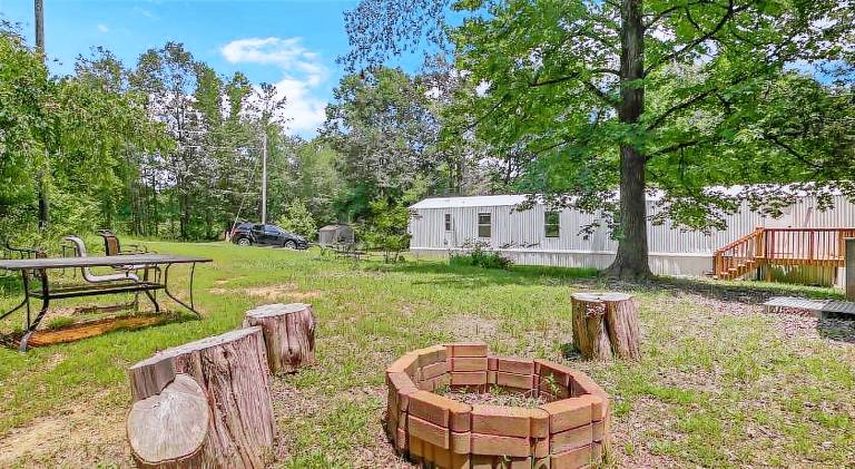 Vacation home with jacuzzi in Simpsonville, SC
