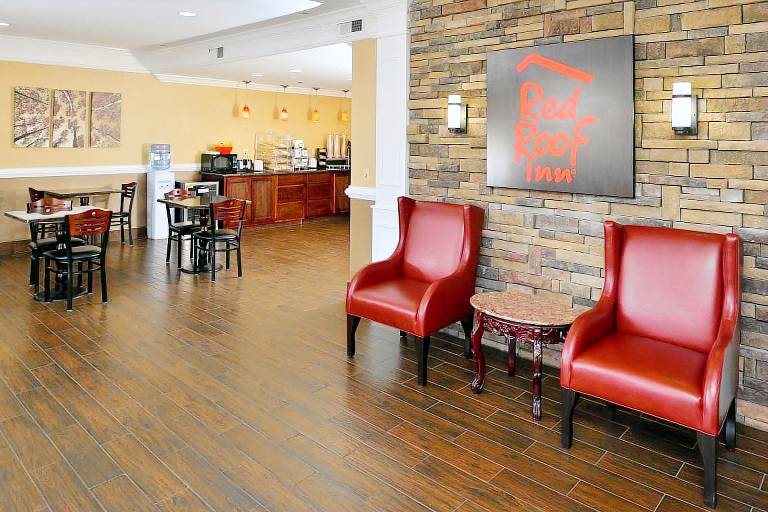 Red Roof Inn Dalton — photo 2