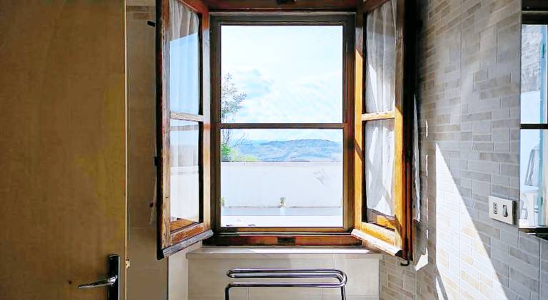 Vacation home with pool — photo 3