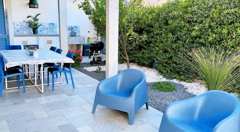 Vacation home with pool — photo 4