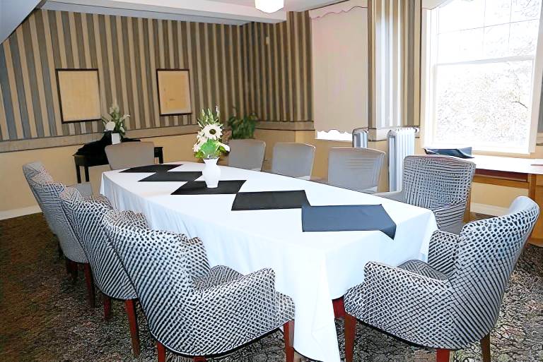 The Plaza Hotel Downtown, Trademark Collection by Wyndham in Kamloops, BC