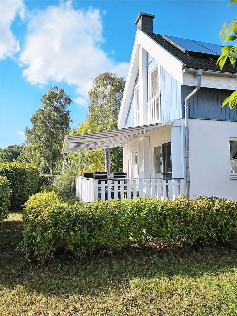 Family-oriented vacation home with sauna, terrace & hot tub | Next to the beach | Pets allowed in Breege