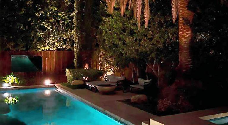 Delux Private Rooms at the Villa with Heated Pool — photo 4