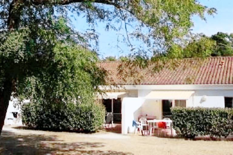 Apartment with terrace & garden | Beach nearby | Pet-friendly in Rochefort