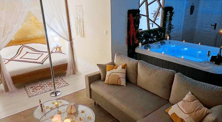 Loveroom - Les suites d'Elise - Gite Agathe — photo 2