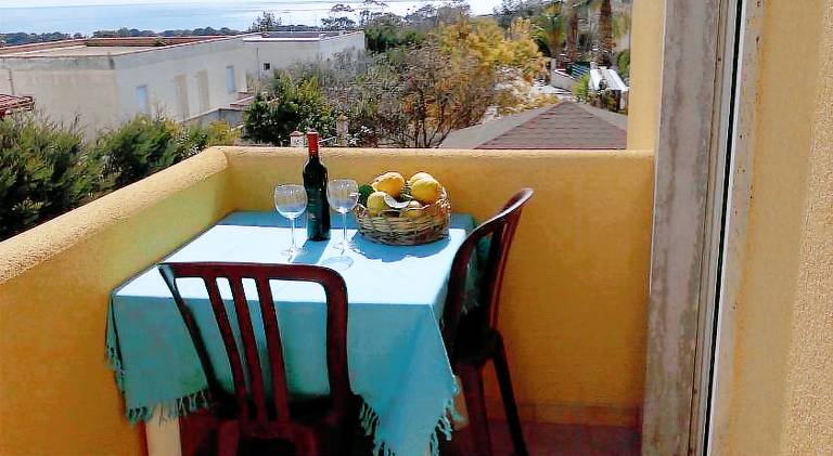 House with 2 rooms for 4 persons in Castelvetrano