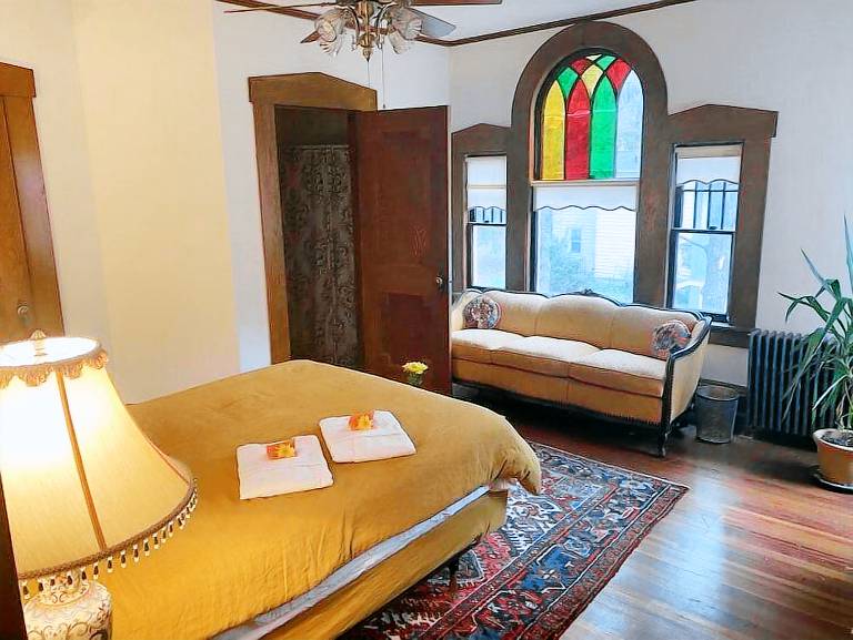 Bed and breakfast  Halcott Center