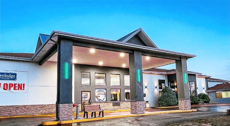 Travelodge by Wyndham Rapid City/Black Hills — photo 3