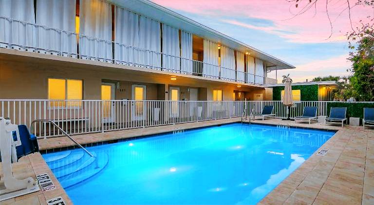 Rental apartment with pool — photo 5
