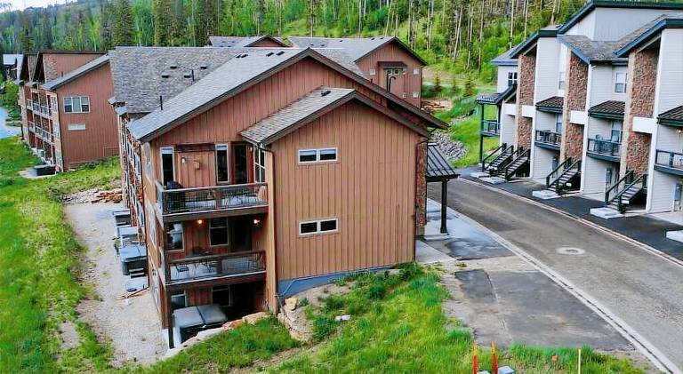 Vacation home with jacuzzi — photo 5