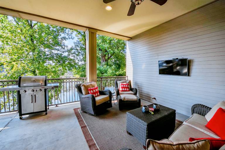 Child-friendly condo with barbeque & yard | Water view | Suitable for remote work | Dogs allowed — photo 2