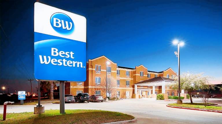 Best Western Lockhart Hotel and Suites