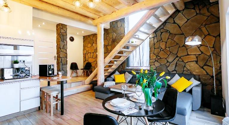 Rental apartment with patio & grill in Szczyrk