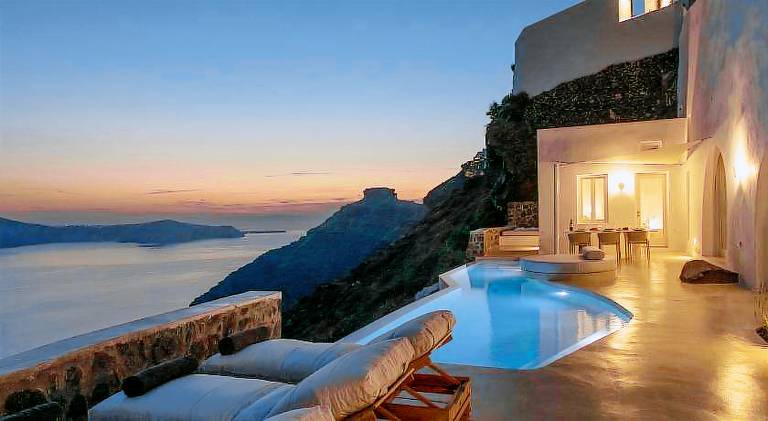 Lovely villa with terrace & pool | Pets allowed in Santorini