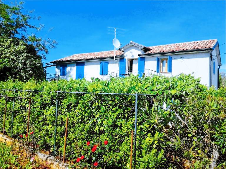 Vacation home with grill, terrace & yard | Perfect for remote work | Pets allowed in Umag