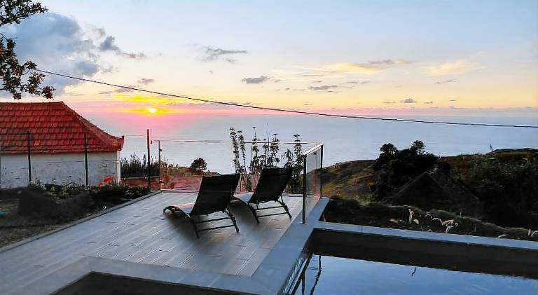 Fully equipped nice vacation home with patio, private pool & garden | Perfect for remote work | Dogs allowed — photo 2