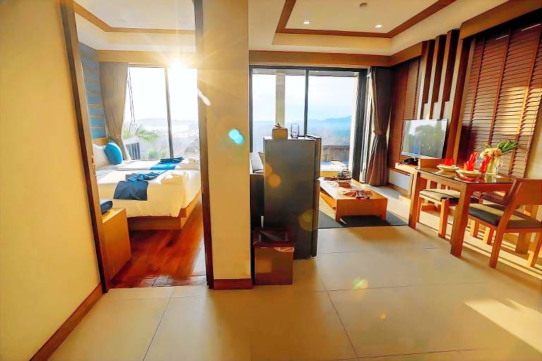 Pleasant villa with pool | Perfect for remote work | Pets are welcome — photo 4