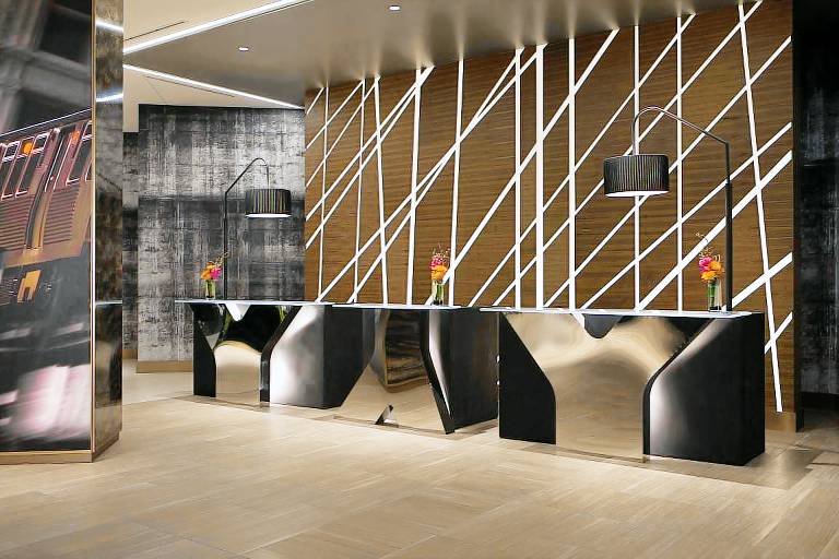 Renaissance Chicago Downtown Hotel — photo 5