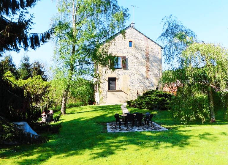 Gite with garden, barbeque & patio — photo 2