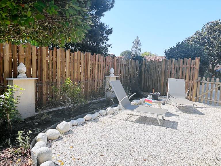 Fully equipped lovely vacation home with patio, BBQ & garden | Nature view | Pets allowed — photo 4
