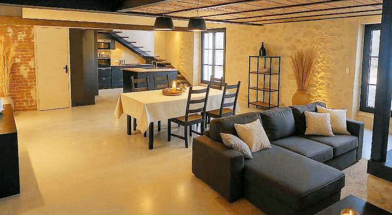Villa with terrace, yard & private pool — photo 4