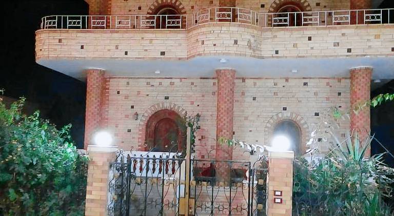 Holiday apartment with terrace, yard & pool | Near Luxor Temple in Luxor