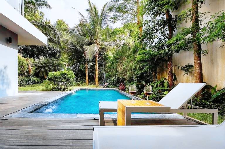Rental apartment with pool, yard & hot tub | Near Bến Thành Market | Water view — photo 3