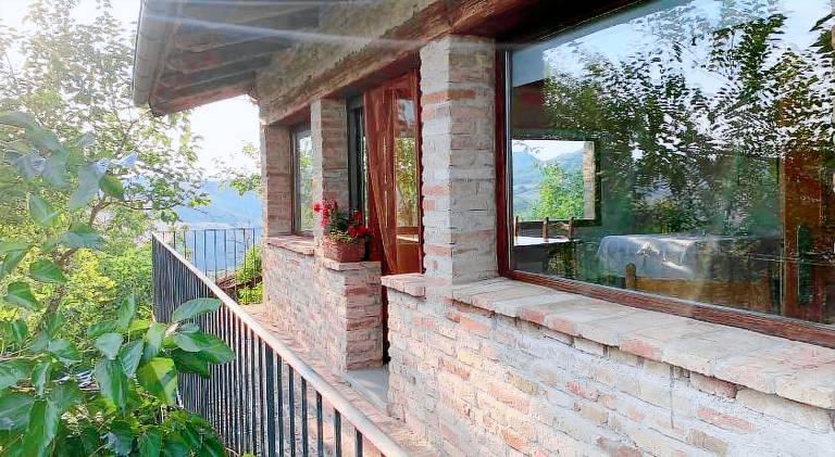House with terrace & yard | Pets allowed — photo 2