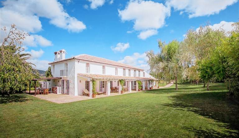 Children-friendly house with garden, barbeque & patio | Pets allowed — photo 3